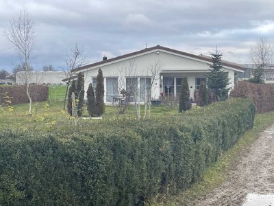 Idyllisches Einfamilienhaus in Alleinlage mit großem Gartengrundstück