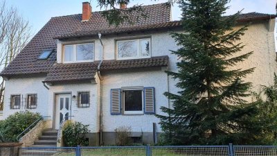 Günstiges, großes  8-Zimmer-Ein- bzw. Zweweifamilienhaus in Detmold, Detmold