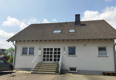 Schöne, helle, ruhige 4-ZKB mit Balkon und herrlichem Fernblick in Heilberscheid (Nähe MT/LM)