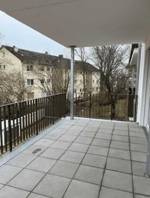 Neubau: helle, moderne 2-Zimmerwohnung mit großzügigem Balkon