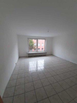 Großzügige 5 Zimmer Wohnung mit Terrasse