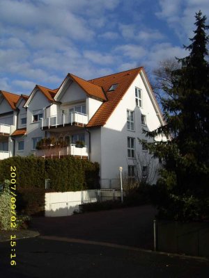 Exklusiv wohnen! Wunderschöne, helle 2-ZW mit großem Westbalkon