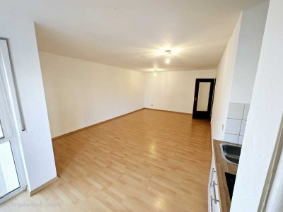 Frisch renoviertes Studio-Apartment, EBK, Balkon und Stellplatz ab 1.4.