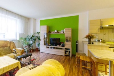 Freie 2-Zimmer-Wohnung mit ca. 70 m² im Erdgeschoss in zentraler Lage in Nürnberg/Glockenhof