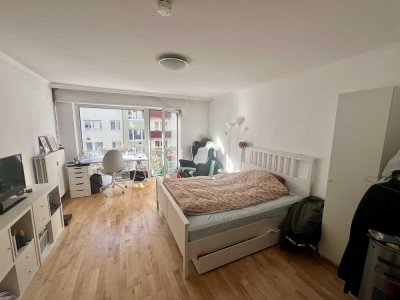 *Traumhafte 1 ZKB Wohnung mit Balkon in bester Lage, MA- Lindenhof*