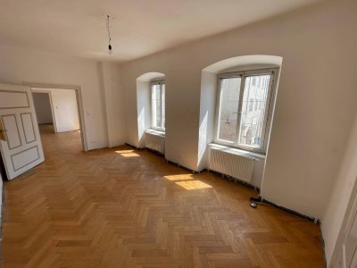 8-Zimmer-Wohnung im Herzen von Hall