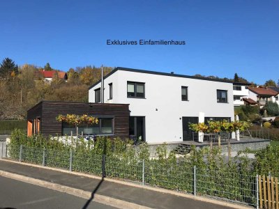 Exklusives Einfamilienhaus - Neuer Pool - Neuzustand