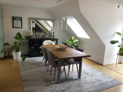 ++ Schöne Single-/Pendlerwohnung im DG, Balkon, 15min zu KIT/Uni ++ Nur an 1 Person zu vermieten