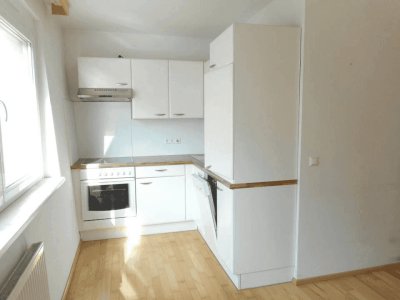 Sonnige gut aufgeteilte 2 Zimmer-Wohnung AKH Nähe - U6 Nähe Alserstrasse - zentrale Lage