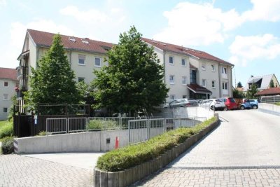 TOP Bezugsfrei 5-Raum Wohnung in Grüner Lage mit TG-Stellplatz und Außenstellplatz zu verkaufen!