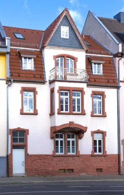 Freundliche 4-Zimmer-Maisonette-Wohnung mit gehobener Innenausstattung mit Balkon und EBK in Worms