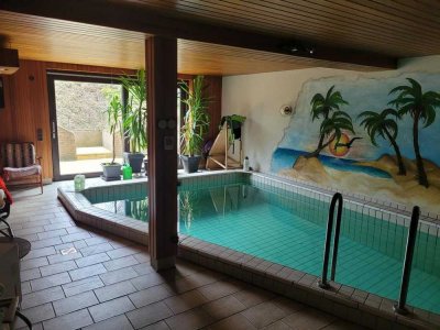 Haus für Individualisten (Indoor-Pool, Sauna, FBH, WP, PV)