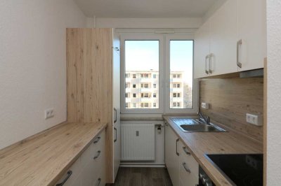 Topf die Wette gilt...moderne 3-RW mit Einbauküche & Balkon!!!