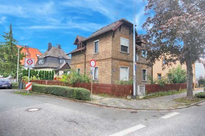 Sanierungsbedürftiges Schmuckstück mit großem Garten im begehrten Westen von Hattersheim