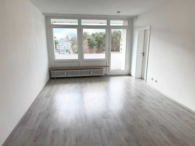 * Ideal für 1-2 PERSONEN * Waldnähe TOP Schnitt + TOP Einkaufsmöglichleiten * KL WEST *