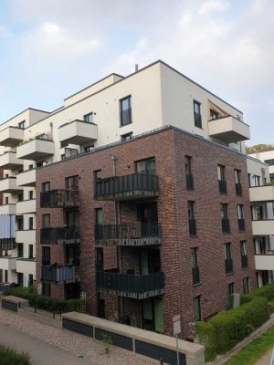 Helle 3-Zimmer-Penthouse-Wohnung mit gehobener Innenausstattung in Hamburg Othmarschen