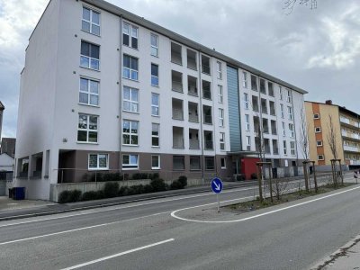 Geschmackvolle, gepflegte 2,5-Raum-Wohnung mit geh. Innenausstattung mit Balkon und EBK