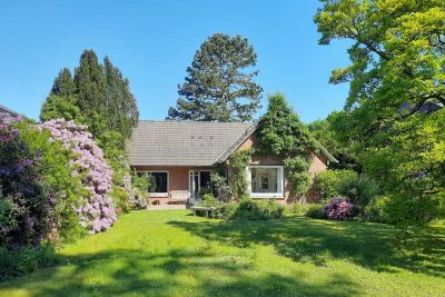 Rohdiamant in sehr gefragter Lage:  Einfamilienhaus zur Selbstentfaltung auf ca. 1.057 m² Grundstück