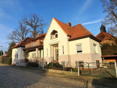 "Denkmal sucht Liebhaber"
Kauf mit Ackerflächen und großem Speichergebäude möglich