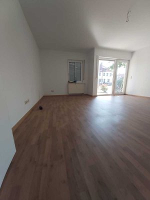 Freundliche 2-Zimmer-EG-Wohnung mit Balkon in Böhlitz-Ehrenberg