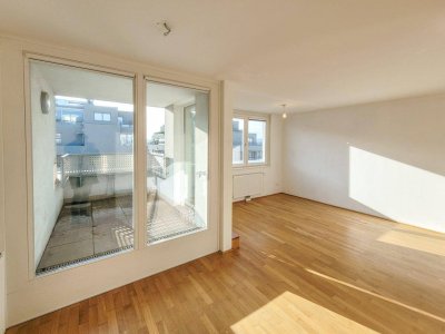 PROVISIONSFREI VOM EIGENTÜMER! FERNSICHT! 3-ZIMMER DG-WOHNUNG MIT LOGGIA/TERRASSE NÄHE BAHNHOF PENZING!