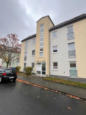 Helle und freundliche 2 Raumwohnung im Dachgeschoß mit Balkon,EBK,StPl.