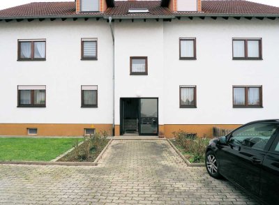 Ansprechende 3-Zimmer-Wohnung mit TL-Bad, großer Terrasse und Stellplatz