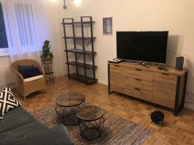 Schöne  2-Zimmer-Wohnung voll möbliert in Berlin Wittenau, für zunächst 1 Jahr zu vermieten