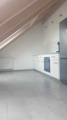 3-Zimmer-Neubau-DG-Wohnung mit Einbauküche Schwebheim