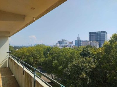 !!! RESERVIERT !!! 4 Zimmer Wohnung in Eschborn mit Fernblick