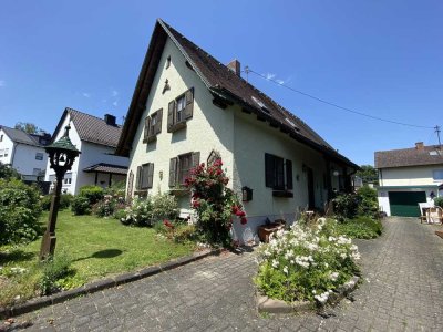 GIS IMMOBILIEN - Haus im Landhausstil in ruhiger Stadtlage!