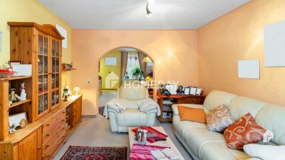 Ihr Traum vom Zweifamilienhaus: Vielseitigkeit und Charme in bester Lage