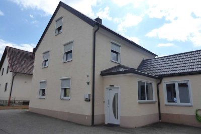 Schönes und modernisiertes 5-Zimmer-Einfamilienhaus zur Miete in Alteglofsheim, Alteglofsheim