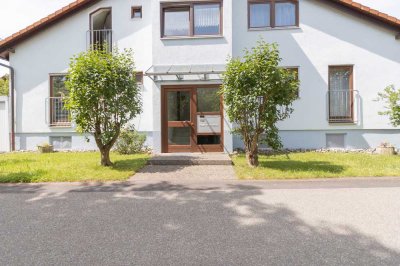 KAPITALANLEGER: Gemütliche 1-Zimmer-Wohnung mit  großer Terrasse am Feldrand von Ellhofen