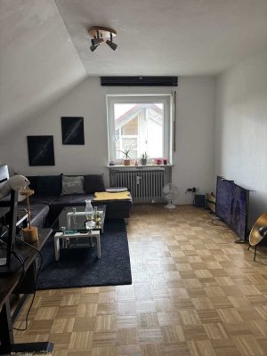 Wunderschöne 1,5-Zimmer-Dachgeschosswohnung mit Einbauküche in Gersthofen