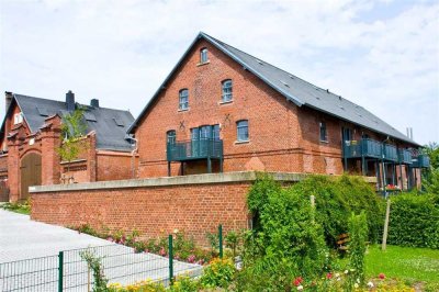 Moderne, helle, rollstuhlgerechte Wohnung mit Balkon und Aufzug