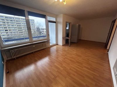 Geräumige 1-Zimmer-Wohnung mit Südbalkon und EBK in Neufahrn