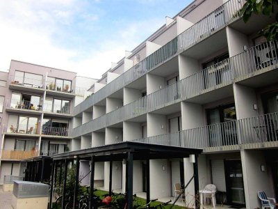 Neuwertiges 1-Zimmer-Studenten-Apartment mit Einbauküche und Balkon - Erlangen