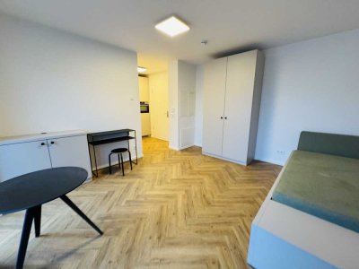 Balkon!!! Direkt in Adlershof, möblierte Wohnung mit EBK!