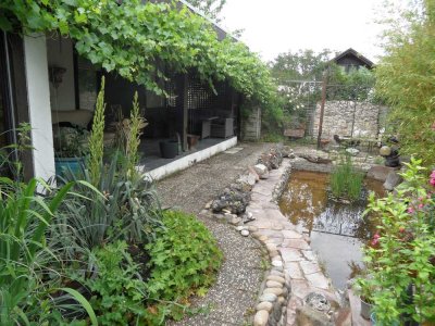 Freistehendes Wohnhaus mit Gartenparadies