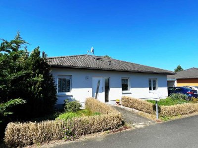 Gepflegtes Einfamilienhaus im Bungalowstil mit Terrasse und Gartengrundstück in Reuden