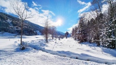 Skifahrer &amp; Wanderer aufgepasst (!) Sonnige Appartmentwohnung nahe den Skigebieten Nassfeld und Weißbriach