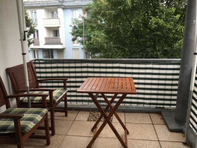 Möbliertes Apartment im Hansapark mit Balkon, Tiefgaragenstellplatz und Duschbad