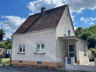 Einfamilienhaus mit Potenzial: Ideal für Renovierungsprojekte