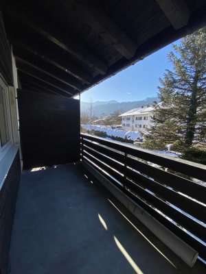 Helle 1-Zimmer-Wohnung mit Balkon und Einbauküche in Garmisch-Partenkirchen