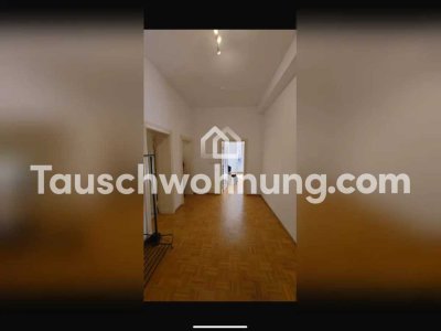 Tauschwohnung: Schöne Altbau Wohnung mit Balkon und Wanne