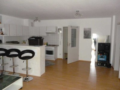 **2-Zimmer-Wohnung für Pärchen in zentrale Lage**