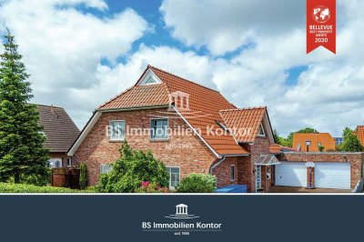 Neu-Hauen/Greetsiel! Großzügiges Ein- bzw. Zweifamilienhaus mit D-Garage, Garten und Terrasse in ruh