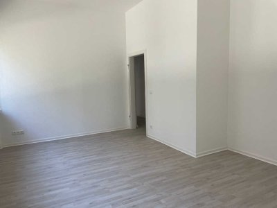 Renovierte 2-Zimmer-Wohnung nahe Bahnhof-perfekt für Singles!