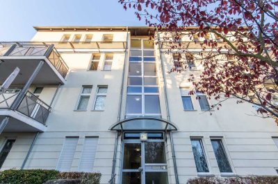 Exklusive Dachgeschosswohnung mit Seeblick in Potsdams Berliner Vorstadt  - Erstbezug nach Sanierung